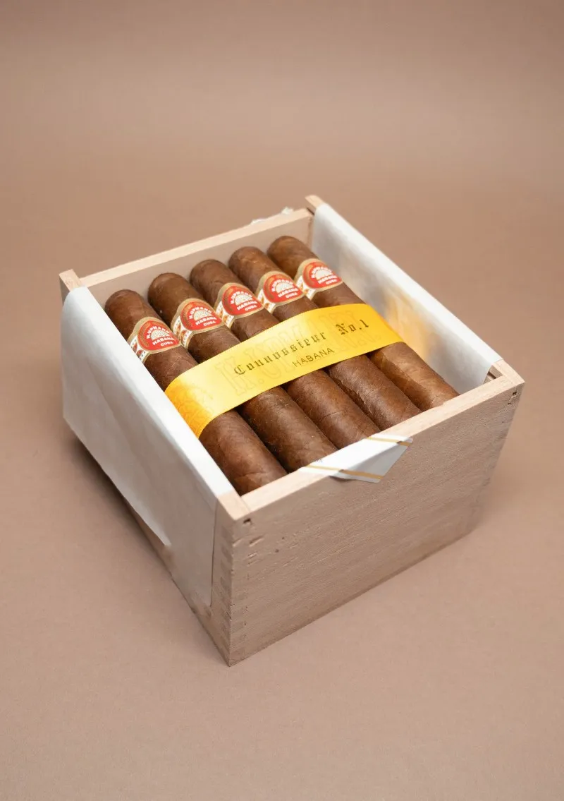 H.Upmann, Connoisseur N°1 — alternate view