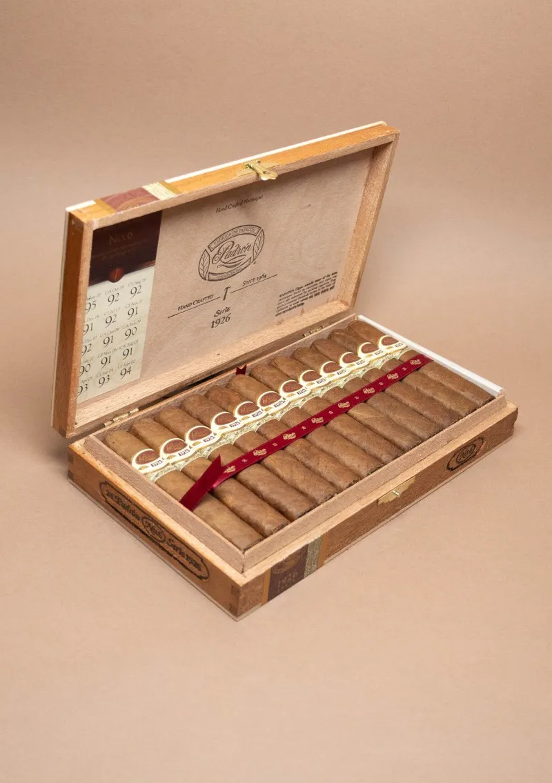 Padron, 1926 Anniversary N°6 Natural — alternate view