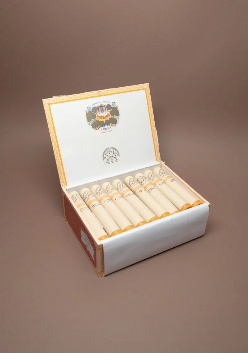 H.Upmann, Coronas Major Tubos
