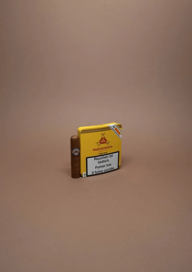 Montecristo, Media Corona Tin