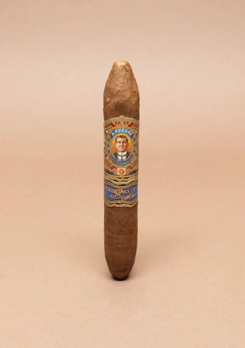 Arturo Fuente, Destino Al Siglo de Amor
