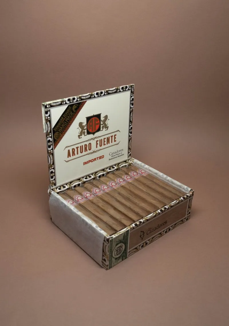 Arturo Fuente, Cazadores