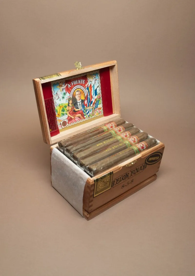 Arturo Fuente, Gran Reserva Flor Fina 8-5-8 — alternate view