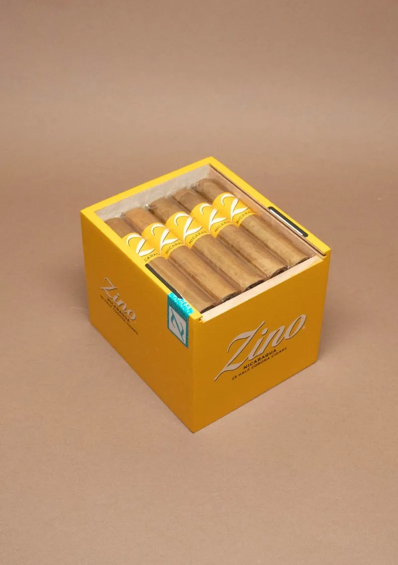 Zino, Nicaragua Half Coronas