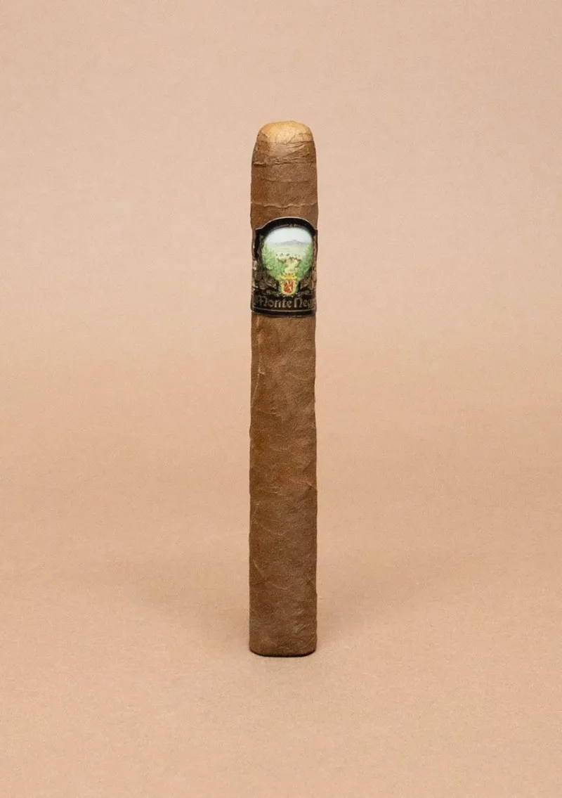 Monte Negro, Corona
